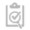 Icono gris del portapapeles con una lista de comprobación, una lupa y un símbolo de marca de verificación en el centro.